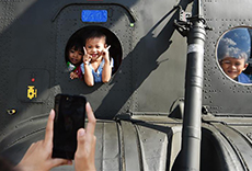 泰国曼谷：军营里的儿童节